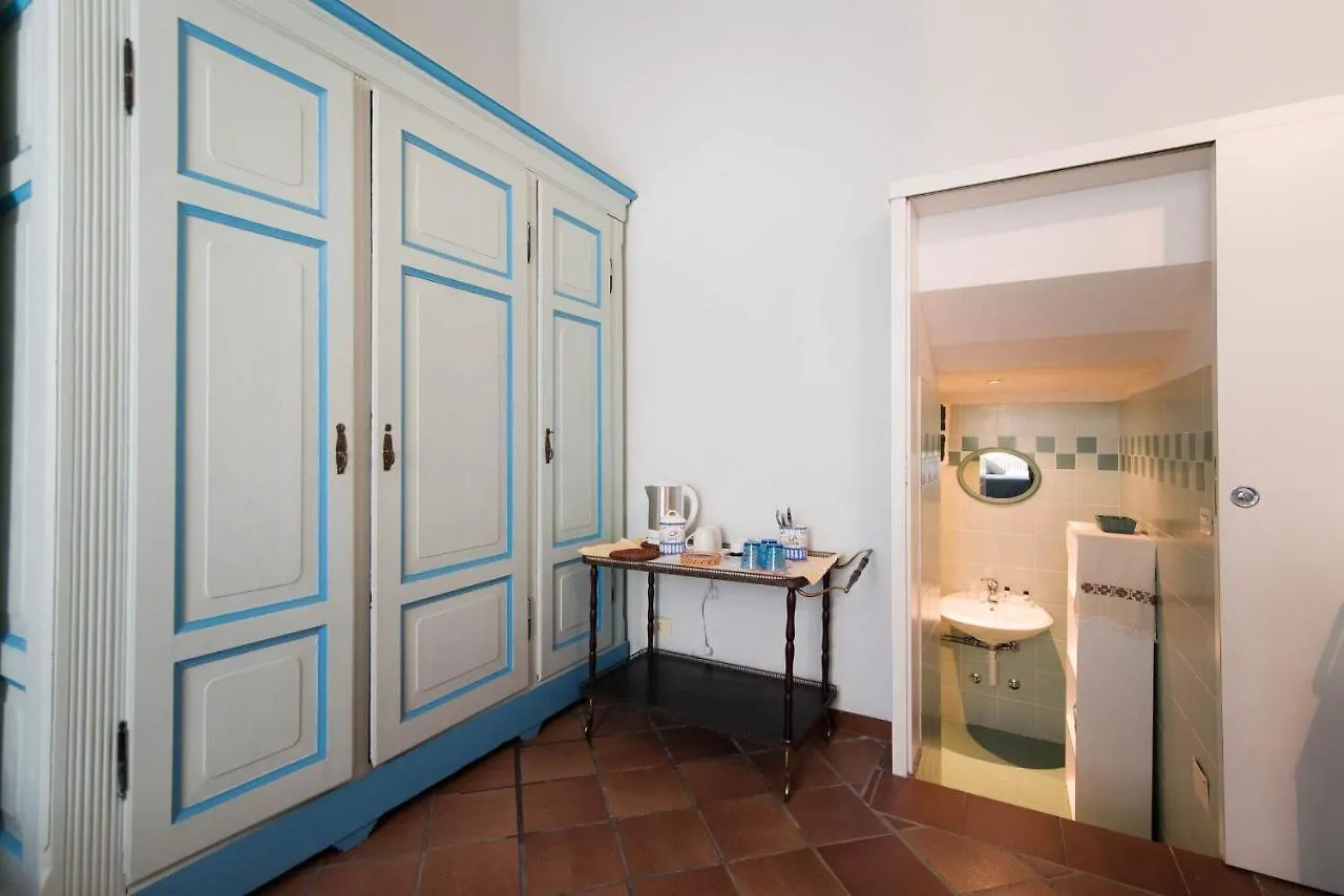 Room 34 - The House Of Travelers Como Gasthof